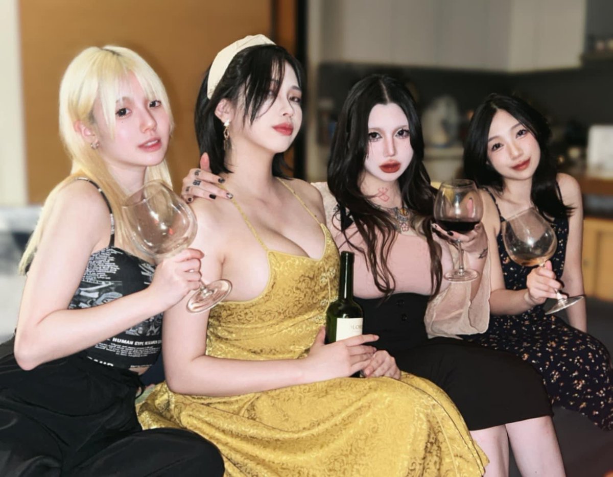 𝕸𝖎𝖘𝖙𝖗𝖊𝖘𝖘 𝕬𝖓𝖓 ⛓ 安女王 tweet media