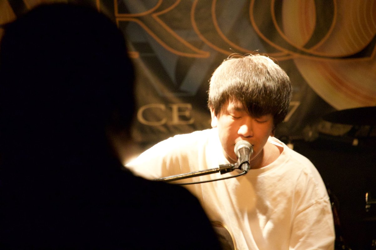🎥G.D.C レポート📝
2023.6.25

☀️<a href="/kitsunenotwmr/">狐の戯れ(アナイ)</a> ☀️

一瞬で世界を変えちゃう男🤜

狐の戯れの「ON」と「OFF」
これは本当に体感して欲しい🫡

G.D.Cでしか見れないわけじゃ無いけど
お近くの際はおすすめです🤙

新曲も良かった🤩

🌙狐の戯れ🌙