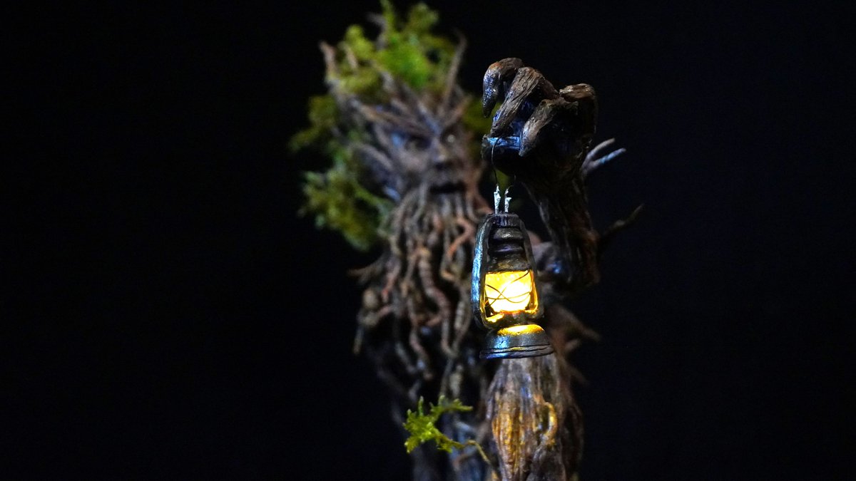 anemare1's tweet photo. 🥰he is done! original tree, forest spirit character/diorama project with LED in the latern
We  figured out that his name will be a Deodor, and about the background  story is that he is enlightening peoples mind, or their path... We all  need somethimes clearness in our lives. https://t.co/Rtd1ihNvuV