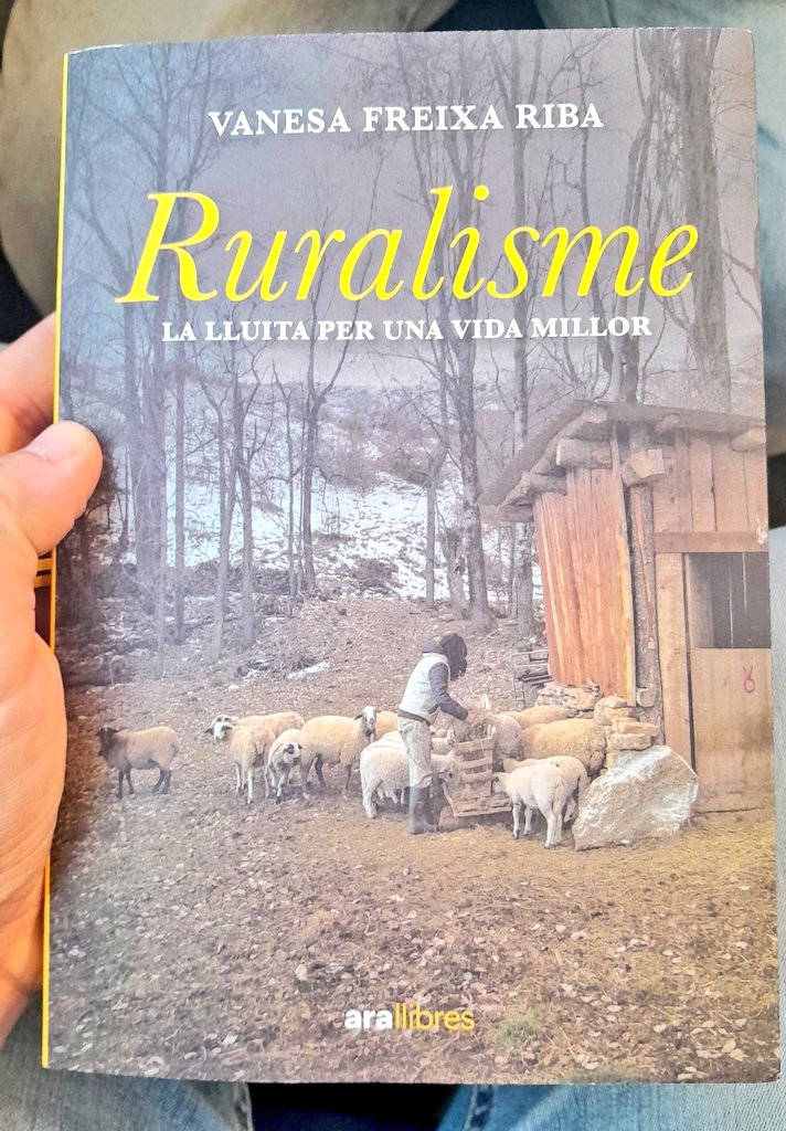 El colom sempre m'ha semblat un bon paradigma del suposat progrés. Amb l'adveniment de la ciutat com a única possibilitat, la vida és més còmode però hem perdut la diversitat. Els sistemes socials més complexos i les persones més desvinculades de la història.