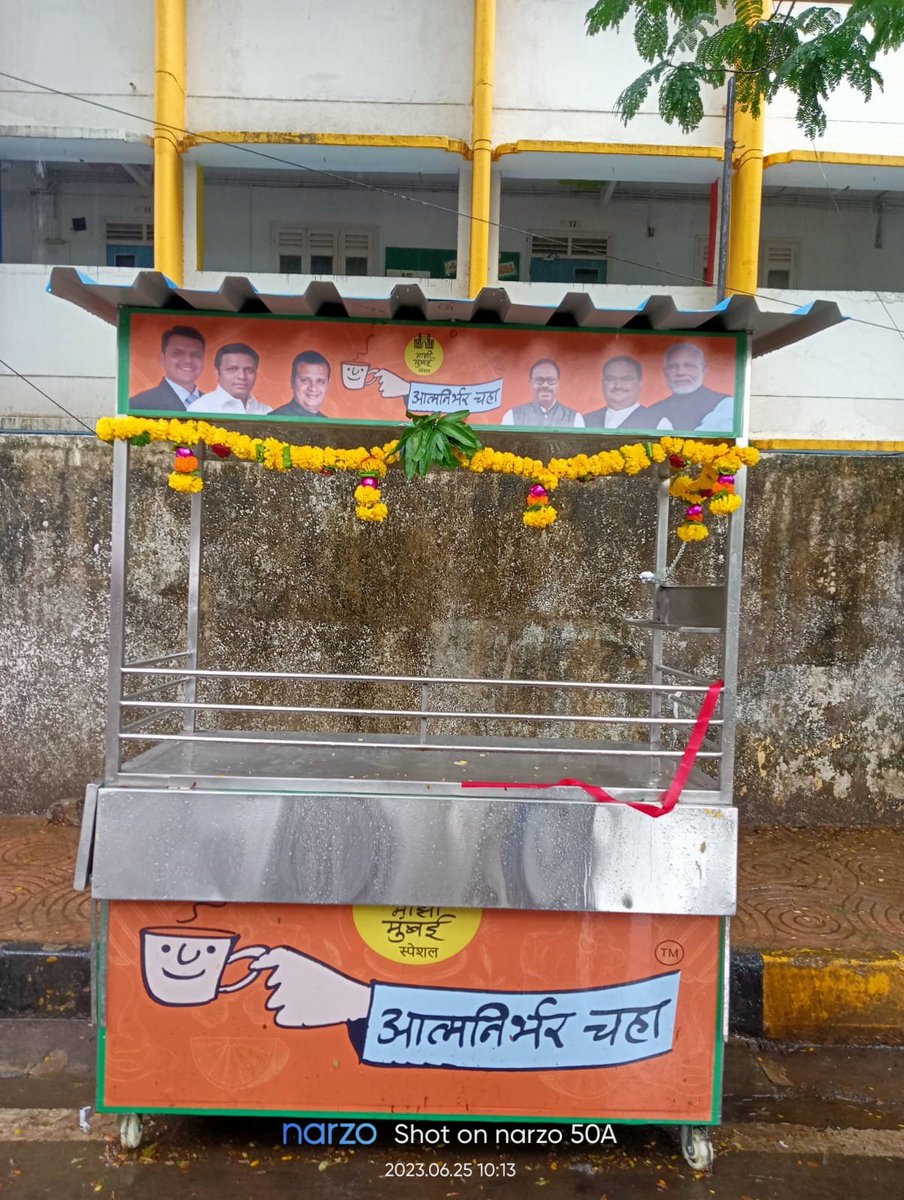 maya120678's tweet photo. तुंगारेश्वर मंदिर अरुणोदय नगर, मुलुंड पूर्व, मुंबई -400081. हा विभाग ना फेरीवाला क्षेत्र  T-ward असून इथे अनेक प्रकारचे स्टॉल लावले जात  आहेत.  विचारणा केली असता राजकीय पक्षांचे नावे सांगून अतिक्रमण केले जात आहे.  तरी आपण त्वरित कारवाई करावी ही विनंती.@mybmc https://t.co/X5VbAXLMty