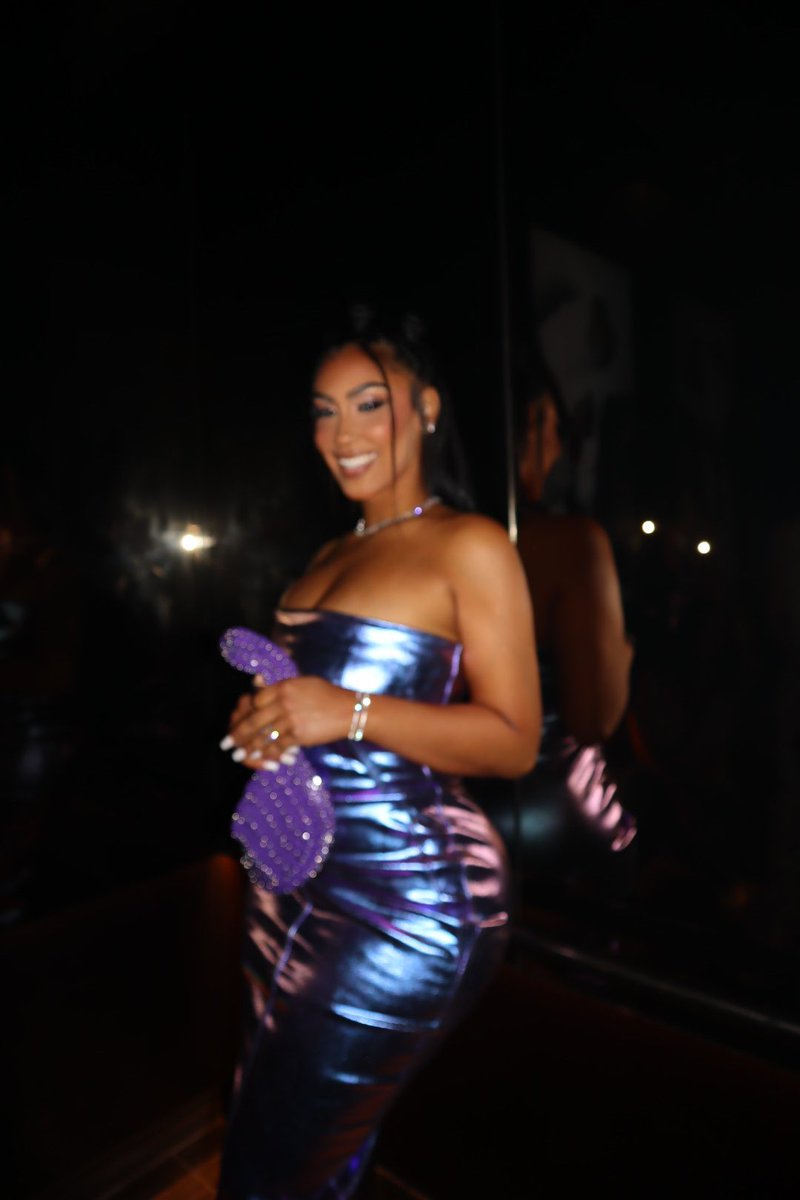 queennaija's tweet image. I would blame me too 💕