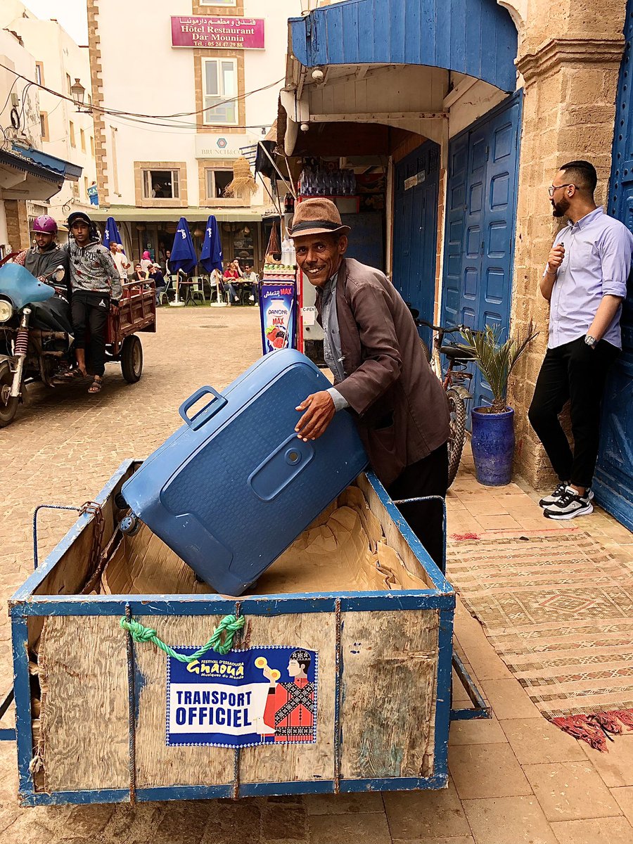 BastienStisi's tweet photo. Sur @laRadioNova, je reviens sur le festival @gnaouafestival d’Essaouira, au Maroc, qui célébrait ce week-end la singularité de la culture gnaouie. Reportage à lire sur https://t.co/fStkjS5sxy https://t.co/1BqokhEbAE https://t.co/Wn58Pnph4f