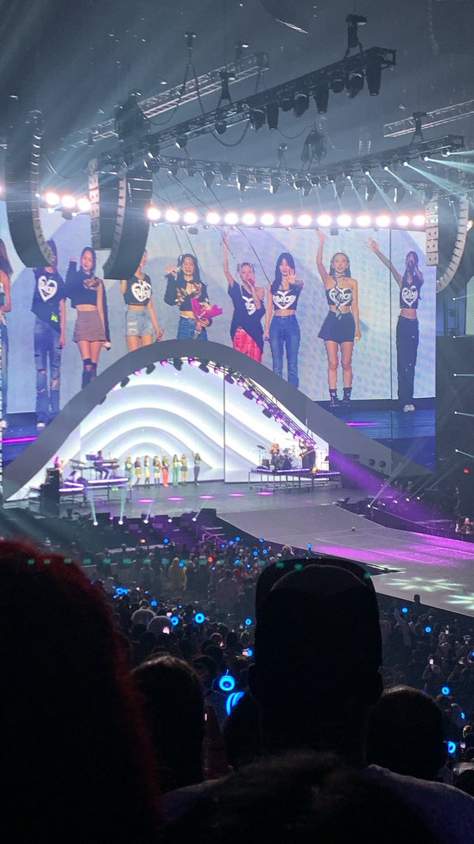 natalie__bt's tweet photo. @JYPETWICE YOU GUYS WERE AMAZING🫰 i’m so HAPPY🩷 https://t.co/bAwrQEffn8