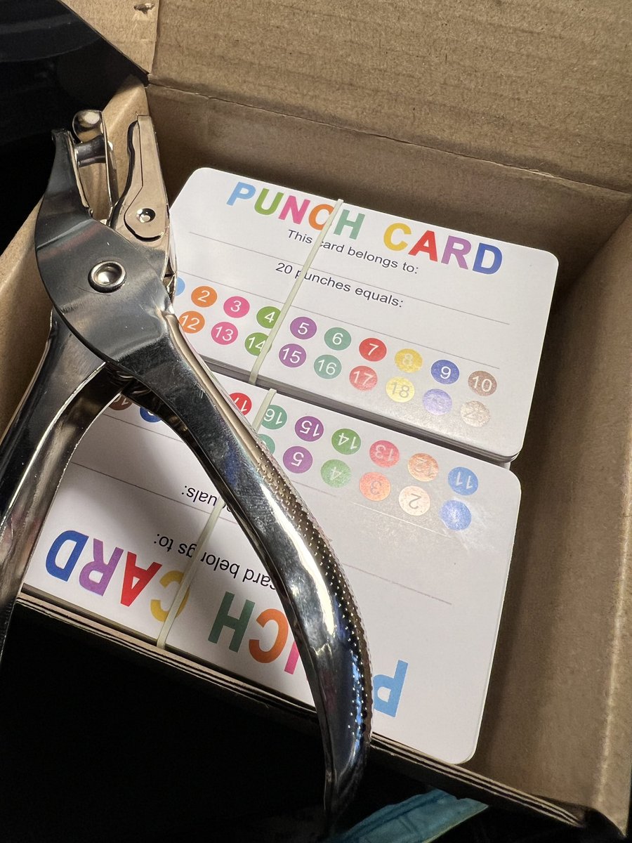 mmawifey's tweet photo. ⭐️🧺🫧Time to get some help getting things done around here. 🧼🧽🪣⭐️
#helpneeded #punchcards #rewardcards #incentive #bigboys #PeceroBoys https://t.co/7XOl0RJmdX
