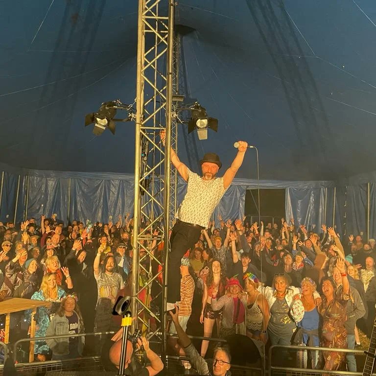 thepalemusic's tweet photo. We would like to extend a heartfelt thank you to everybody who came to see our show @NightDayFest What a great festival it is! It was incredible to see so many familiar faces, some we had not seen for years and years. Here's hoping we get to do it all again sometime very soon! https://t.co/sJNpdvW8MQ