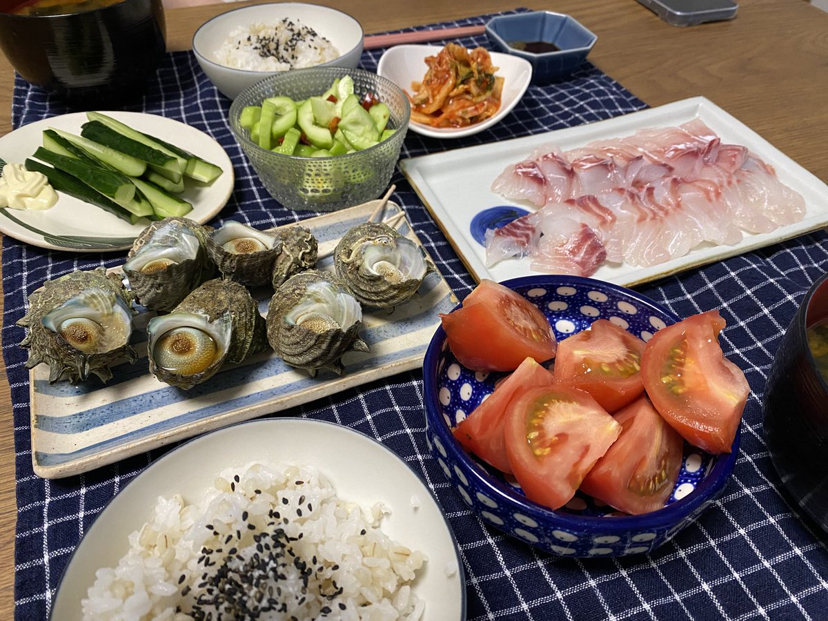 伊都菜彩で買ったサザエとタイ、激安で激うまだった。うちとしては珍しく海鮮。 https://t.co/qa7H8Sn5K7