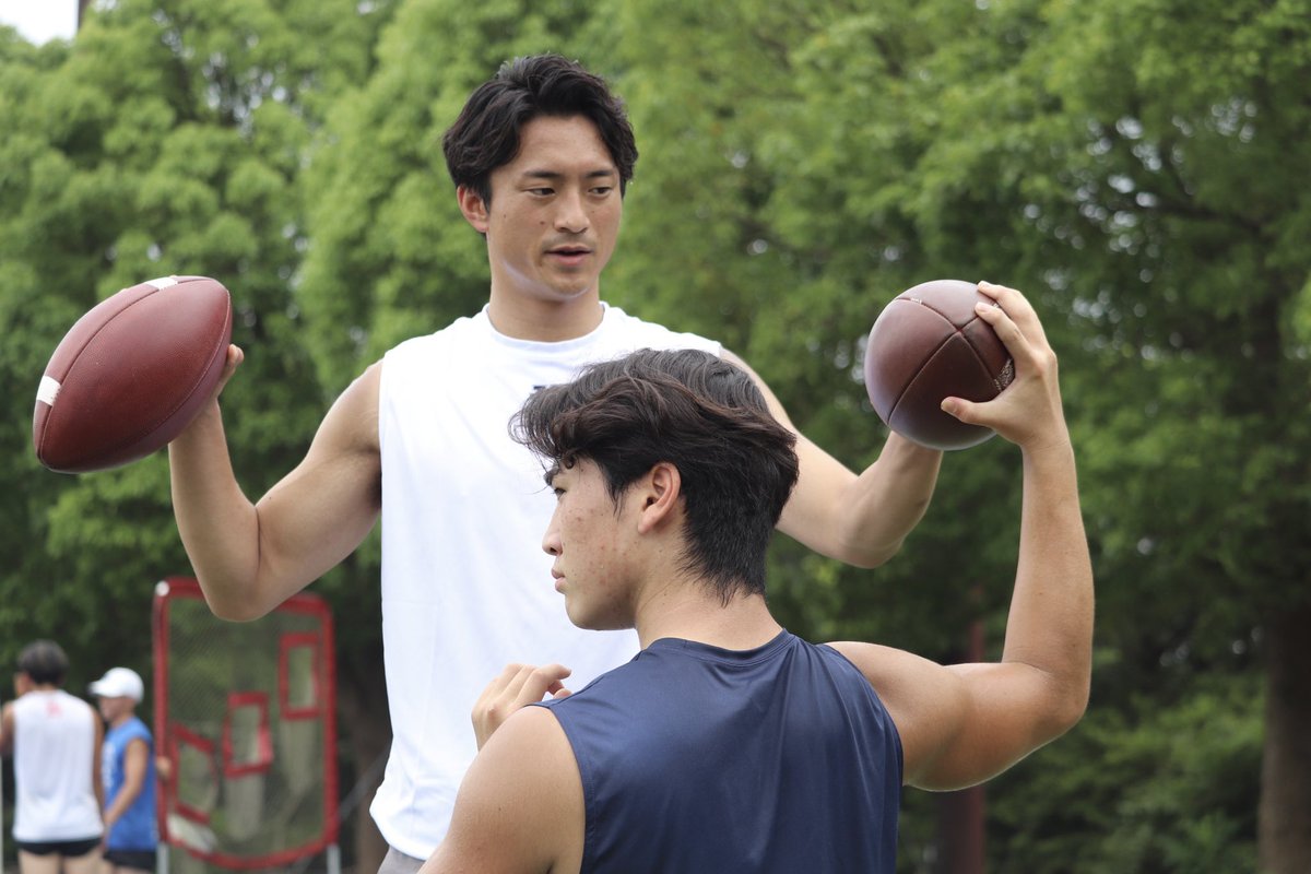 TRITONS_TOKAI's tweet photo. 〈林大希QBコーチ〉

この度、日本大学卒業の林大希さんがQBコーチになりました。

林コーチは、2017年〜2020年まで日本大学でQBとして活躍。1年と4年時に甲子園ボウルに出場。1年時には大学日本一を経験。

東海大学TRITONSを今後とも宜しくお願い致します。

#TRITONS
#東海大学
#ONEATATIME https://t.co/aVSUxYJyCR