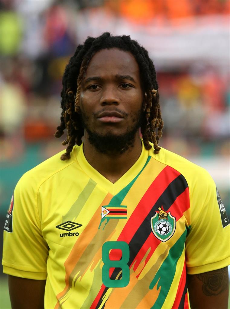 Kaizer Chiefs could be casting their eye on Zimbabwean international, Kundai Bunye with archrivals Orlando Pirates also possibly looking at the same player. 
#SLSiya
Read more: fal.cn/3zoOe
