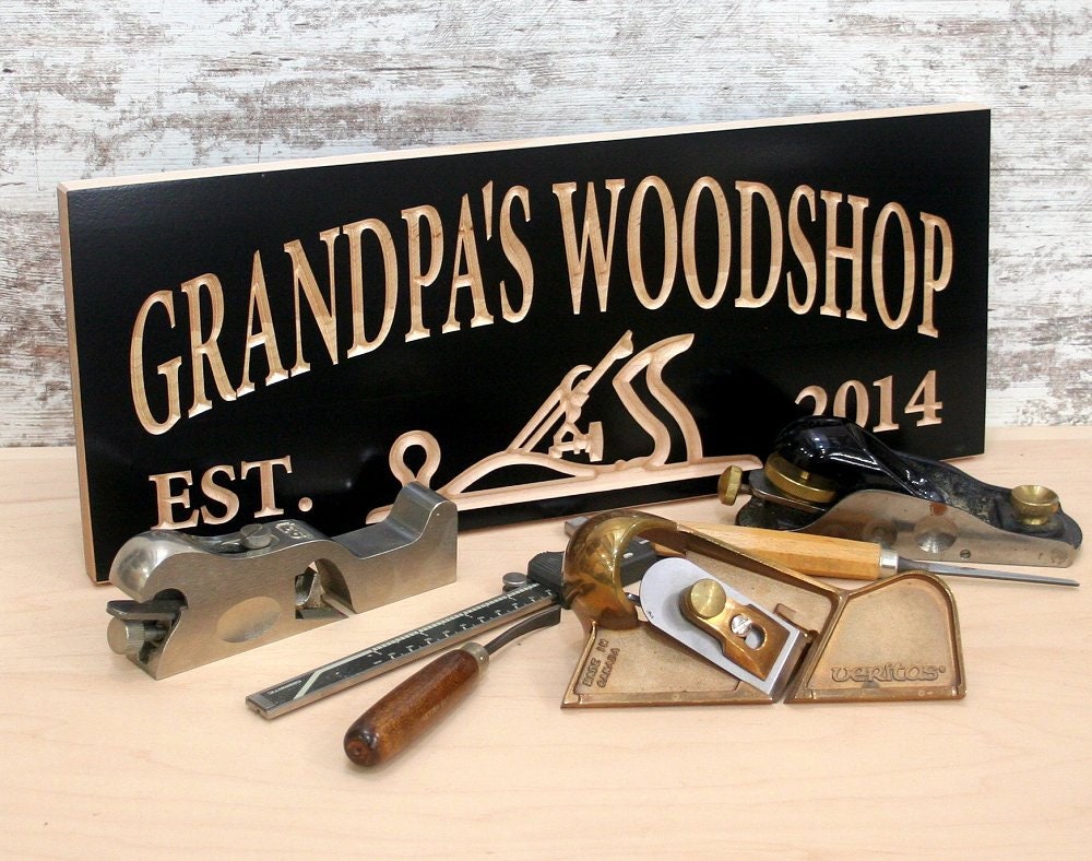 benchmark_phil's tweet image. Celebrating Dad's Woodshop with personalized Tools Signs! The perfect addition to his garage or man cave. Thankful for this Father's Day gift, featuring a Hand Plane. #DadsWoodshop #GarageSign #ManCaveSign #FathersDayGift