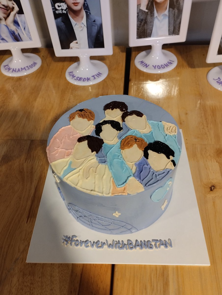 aemiiv_'s tweet photo. 💜🙌🏻

@EVENT07_MY #ForeverWithBANGTAN https://t.co/j8HXEd1XMl