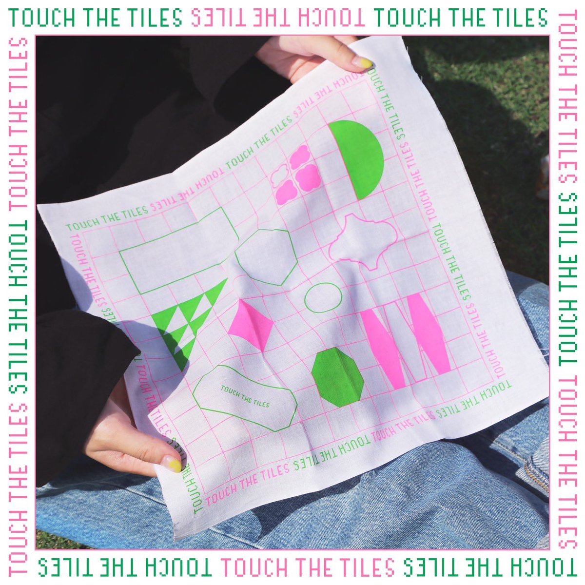 touchthetiles's tweet photo. さまざまなタイルの形をあしらったデザインの手ぬぐい生地のハンカチ！
サイズ感もとっても使いやすいです◎
トートバッグとお揃いでも！🥰

#モザイクタイル #タイル #タイルアート #タイルグッズ #tile #tiledesign #touchthetiles

shop▶https://t.co/kvI1XI0aOr https://t.co/gQ7bXNl06r