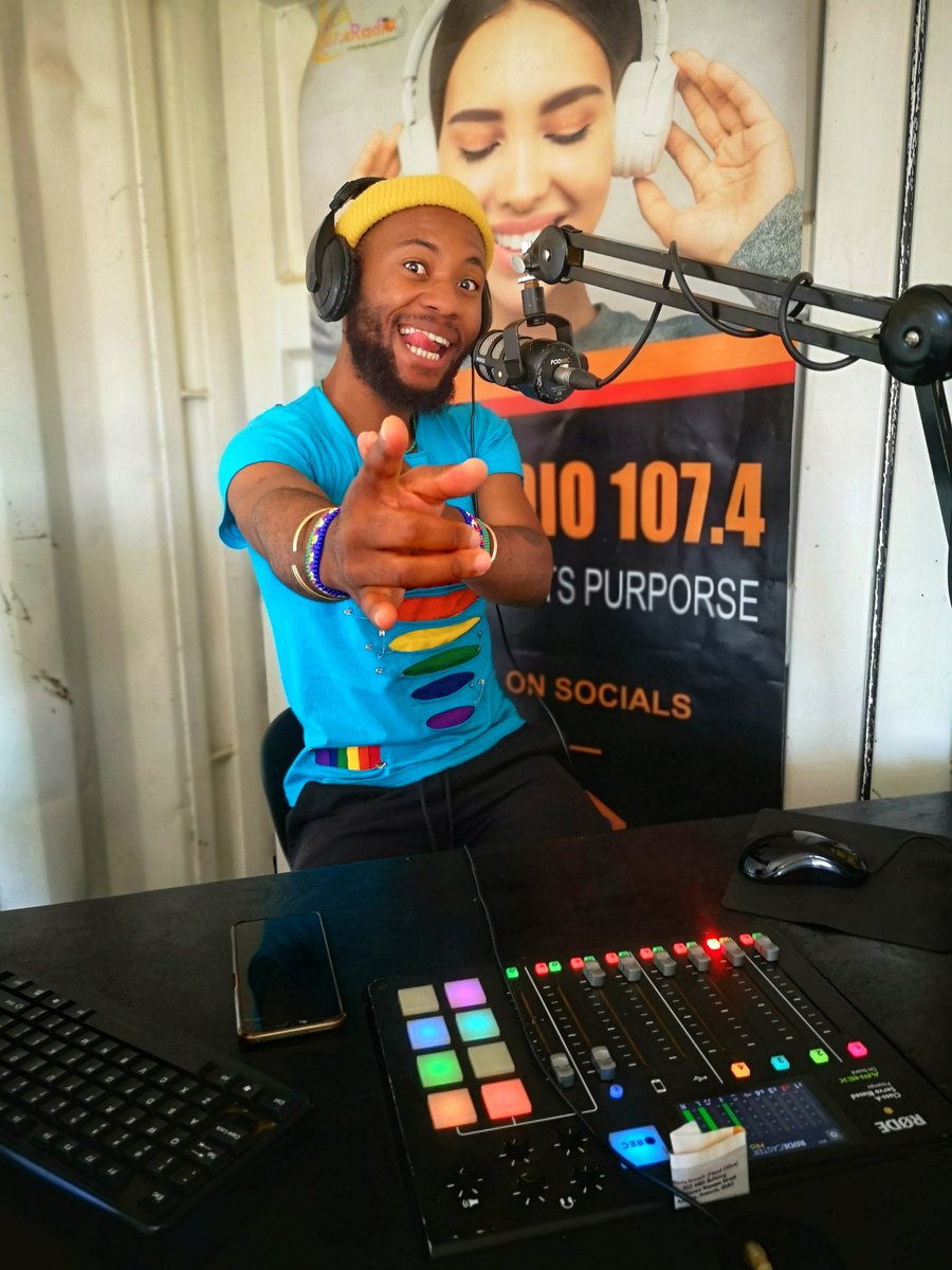mmpandekazimba's tweet photo. It's a blue Monday we doing radio last week of the pride month.. @kca_radio #behindtheflag https://t.co/4cW5SAowip