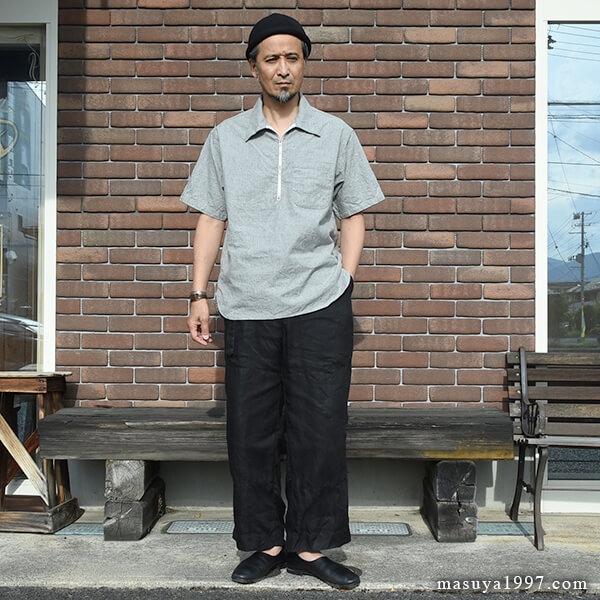MASUYA1997's tweet photo. Cushman(クッシュマン)新作
1930’Sスタイルのベースボールシャツ“C/L Half Zip Base Ball Shir”を着ています！
綿麻（CottonⅹLinen）の混紡生地。杢グレーの渋い色合いとクラシックな雰囲気がすごくいいですね！
コの字止めのファスナーもヴィンテージ感を演出しています。
https://t.co/wg2SbXYUQV https://t.co/XkYvjaK3JL