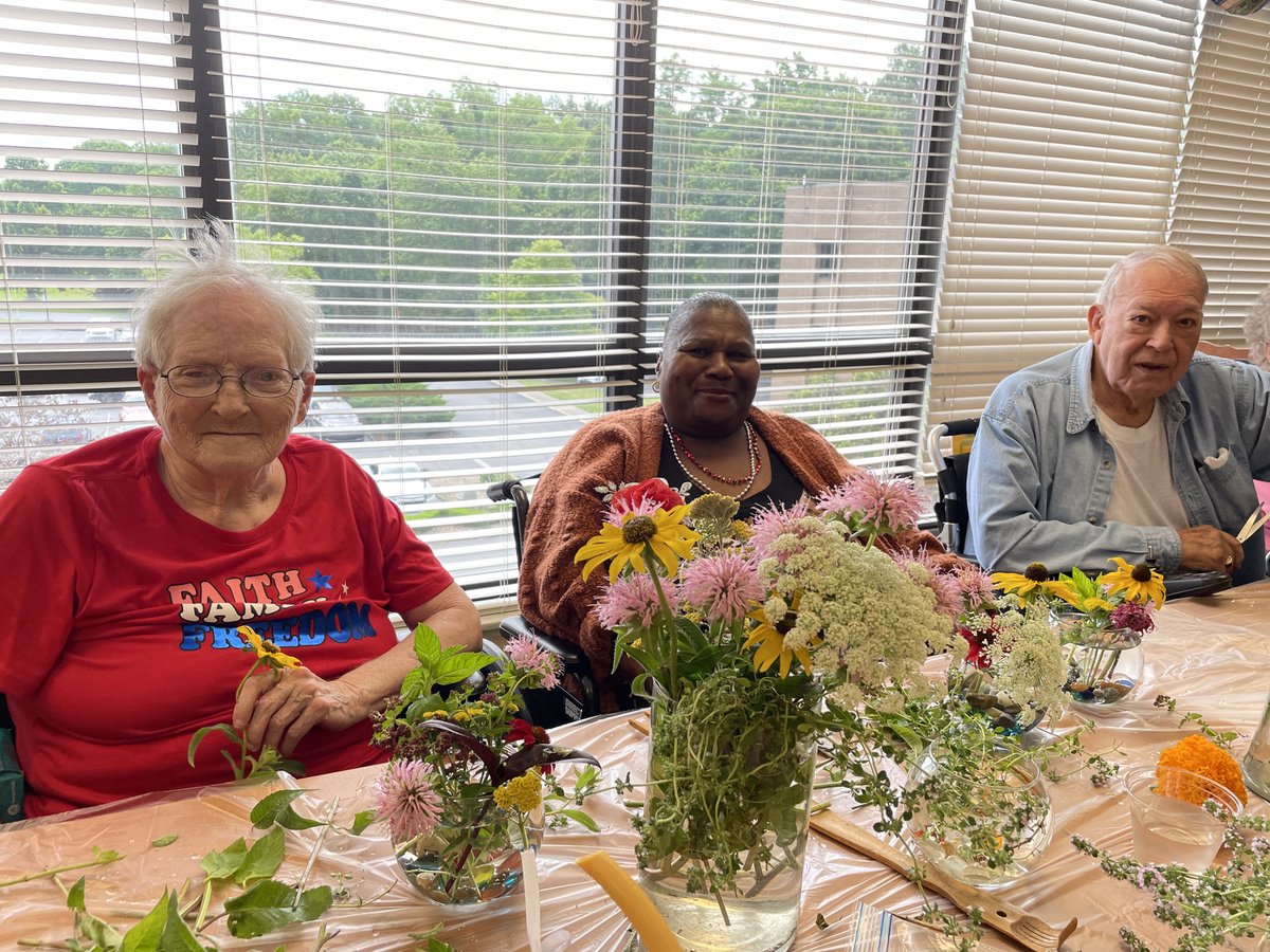 ParkTerraceHC's tweet photo. Our residents love to create flower arrangements to make their home beautiful.  Our garden provides all the beautiful flowers they need to make the arrangements and it brings joy to everyone at Park Terrace! https://t.co/L9oHuOOcMZ