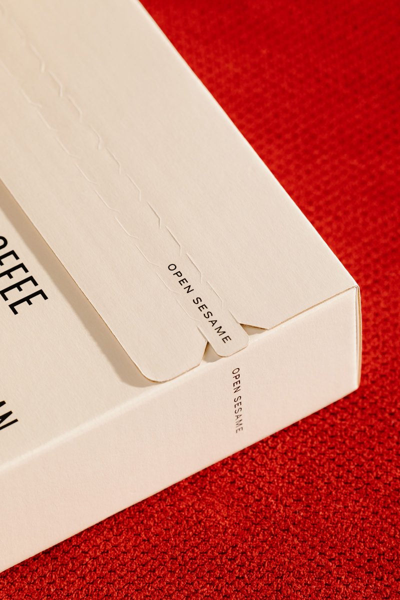 packagings's tweet image. To house their 3-piece #coffee-in-a-can collection, the Think x Porter #Mailer Drawer Box was given the Supreme treatment
packagingoftheworld.com/2023/06/porter…
Design: Coffee Supreme
Structural design: Think Packaging
Production: Porter Packaging
#packaging #packagingdesign #designinspiration