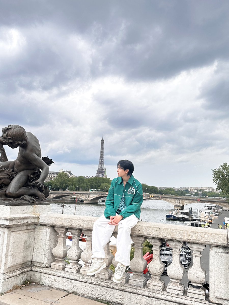 BAMBAM WEVERSE tweet media
