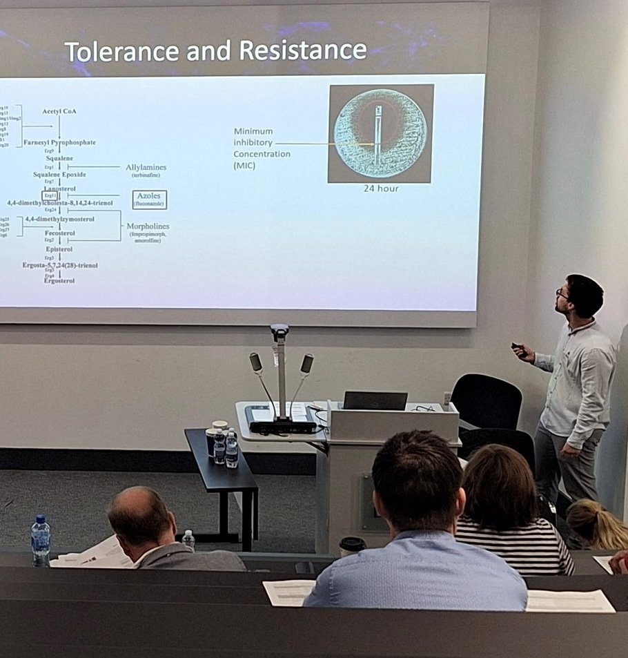 Postdoc James O’Connor Moneley received special commendation for his research presentation at the Annual Meeting of the Irish Fungal Society held on 22/06 in DCU. Title was “The Candida albicans Telomere-associated ORF (TLO) gene family is implicated in tolerance to fluconazole”.