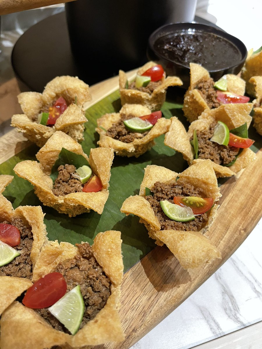 sukasucrekl's tweet photo. Some of our private event buffet favourites. Organise your family/corporate events with us! https://t.co/tZdJHQGOsd