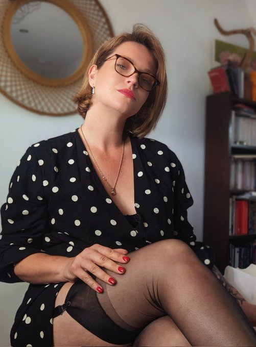 Akhasha’s pics and videos