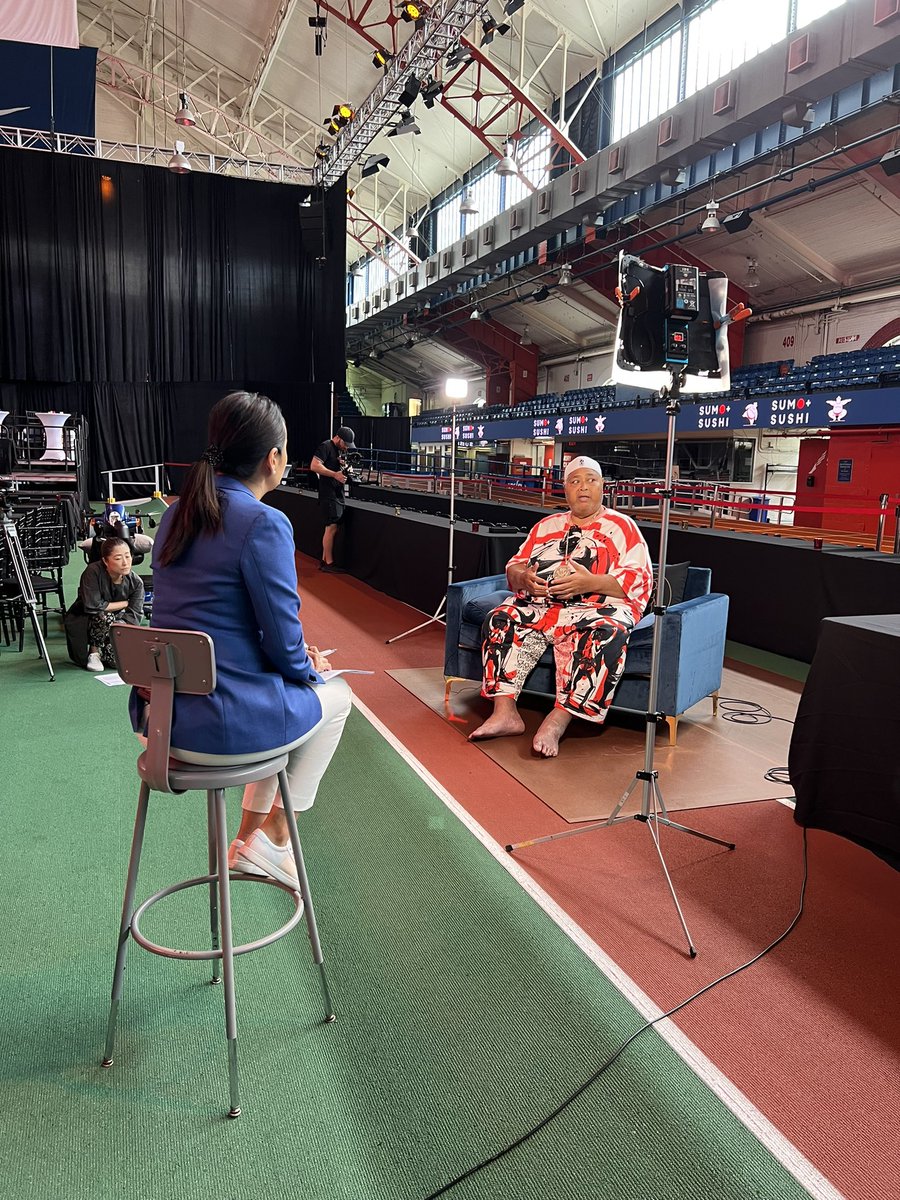 KonishikisWORLD's tweet photo. Getting interviewed by my sister Kathrine at the venue, it’s going to be on NHK World News yes I really enjoyed our interview. Miami Washington DC & NYC thank you thank you we will see you all in 2024. #konishiki #sumo #sumoandsushi #rikishi #sumoedutainment #narotv #culture #nyc https://t.co/QUc9ZlM4d8