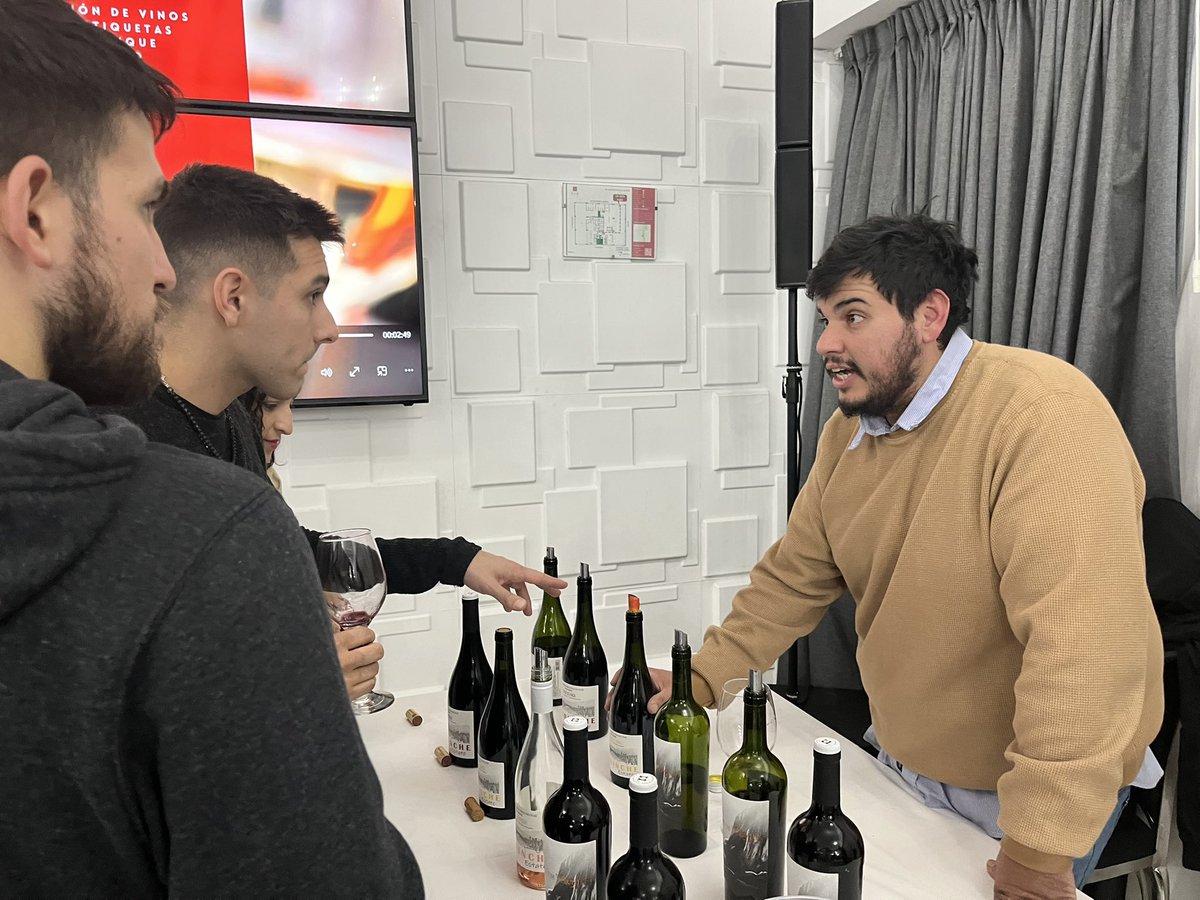 Más y más Viñas,Bodega y Varietales de Bodega Lattarico.
Seguimos nuestro Tour en Bs As,CABA ARGENTINA!!!!
Matias y Cristian Avila!!!!
<a href="/PabloBassin/">Pablo Bassin</a> <a href="/fincasLattarico/">Fincas Piedras Blancas/La Familia/Bodega Lattarico</a>