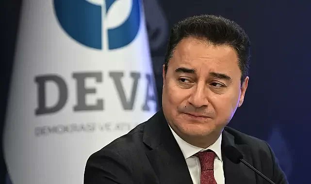 DEVA Partisi Genel Başkanı Ali Babacan (@alibabacan):

'Bizim kimseye en ufak bir borcumuz yok. Hiç kimseyi aldatmadık, hep doğruları söyledik. 

Bugün seçimi helalinden kazanmış, başı dik, alnı açık 15 milletvekilimiz var.'