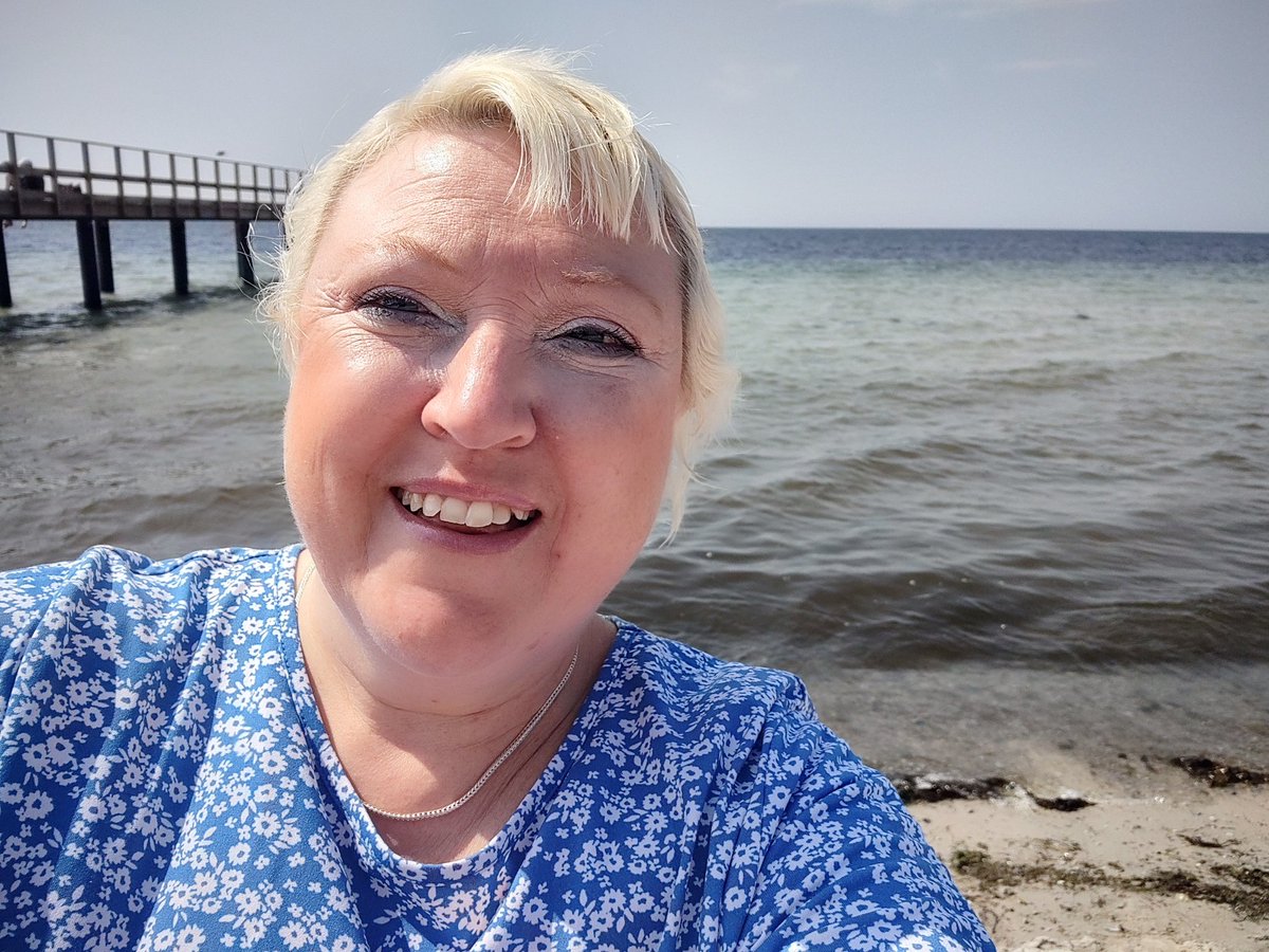MartinaLundqui1's tweet photo. SOLIGA SKÅNE-HÄLSNINGAR 🌊🩵
#sommar #summer #summer2023 #sommer #sweden #sverige #skåne #enjoy #happy #relax #water #beach #beach2023 #swedennature #schweden #schwedish #swedishsummer #relaxation #relaxing #sverigebilder #nature #sverigeärvackert #swedentrip @MartinaLundqui1 https://t.co/xWZEPz5d1R