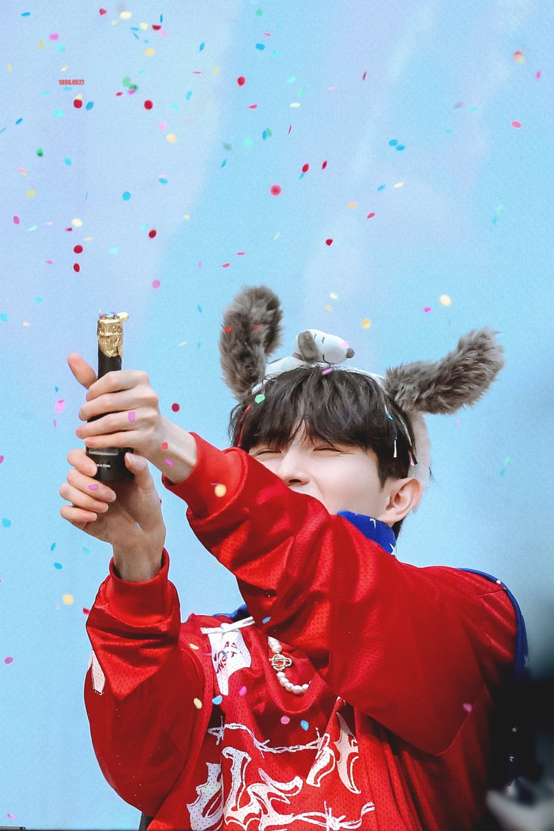 _1996_0527_'s tweet photo. 230625 🐶🎉
#김재환 #KIMJAEHWAN https://t.co/6jpeUGzIJT