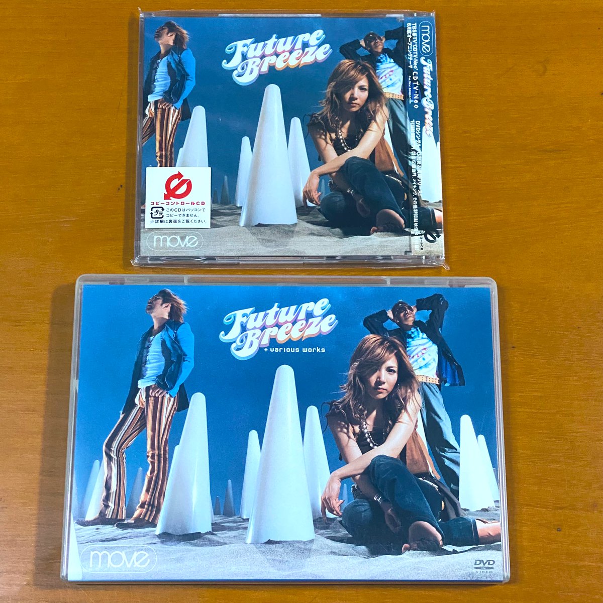 astromaniax26's tweet photo. 本日で発売から21年!!
2002年6月26日 発売
【 FUTURE BREEZE
/move(m.o.v.e)】
告知ポスターと
CDとDVDシングル
コガニをイジメるmotsuの
Rap最高♪
c/wの池尻あたりも好き♪
#FUTUREBREEZE
#move
#ポスター
#マキシシングル
#本日で発売から21年
#tkimura
#motsu
#yuri
#avex https://t.co/kJUdD1gy1P