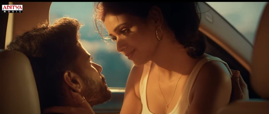 sameernandoori's tweet photo. What's common between Titanic &amp;  DJ Tillu - That steamy Car scene 🫣😋

Now @Simhakoduri23  takes the wheel in #BhaagSaale 

This ride looks like fun ⬇️ https://t.co/MLovudiYZ2 https://t.co/pbwbMAHUeb