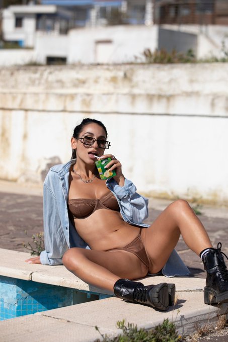 Thirsty? I'm sorry that's the last juice of this apocalypse https://t.co/u1bl40Nw4X<a href="/tag/mvsales"class="tags"><span>#mvsales</span></a>