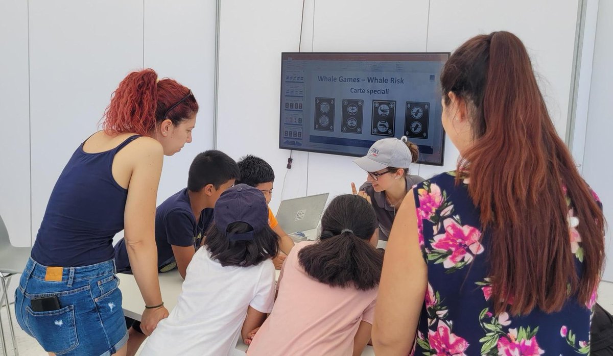 CIMAFoundation's tweet photo. Questa mattina il primo ciclo di laboratori dal titolo “#Whale games” con i ns ricercatori e ricercatrici, un momento di attività sui #cetacei del santuario Pelagos e sulle minacce che li mettono in pericolo, con un focus su come salvaguardarli e conservare l'ambiente marino!🌊🐬 https://t.co/NRczqViORo