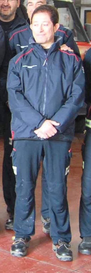BomberosUtrera's tweet photo. Ahora las guardias las harás desde el parque más alto,junto a otros compañeros que se fueron antes,muchas gracias por todos estos años de servicio compañero,siempre serás nuestro "Sargento Brito", GRACIAS POR TODO UN FUERTE ABRAZO ANDRES. @CiudadUtrera https://t.co/IEB1fgDnoY