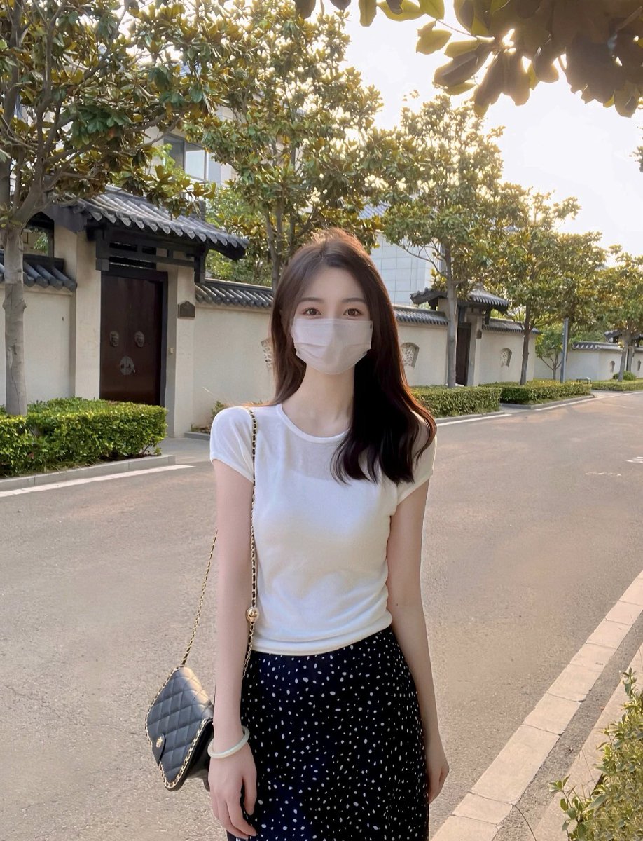 wenrou994's tweet photo. 寻找一个迷路的家伙，我来引领你回家 https://t.co/LDrBUxdrPl