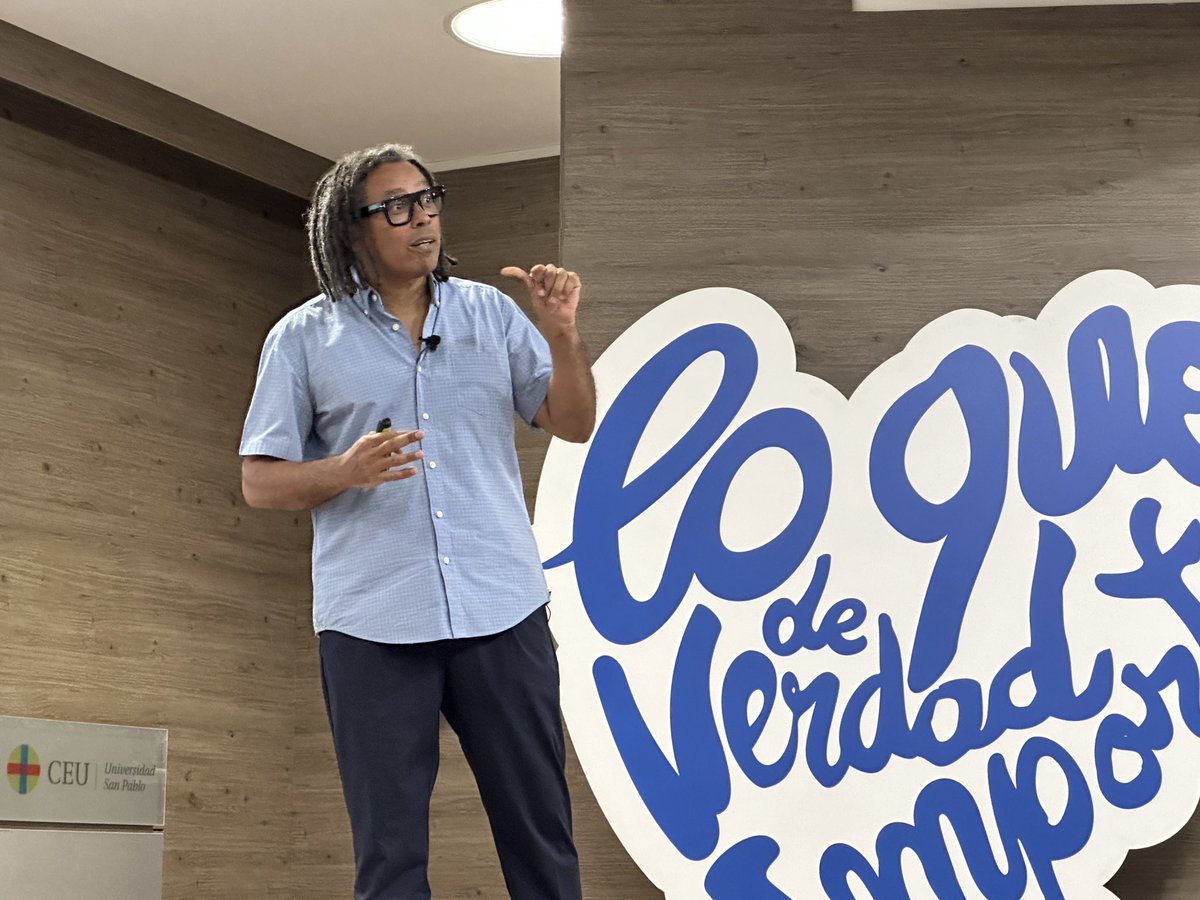 Amuda Goueli: “Hacer el bien es la cosa más rentable del mundo. Cuando haces algo para ayudar a los demás el retorno hacia ti se triplica. Pero cuando haces cosas con maldad, a la larga no hay retorno”. #CEUSummerExperience