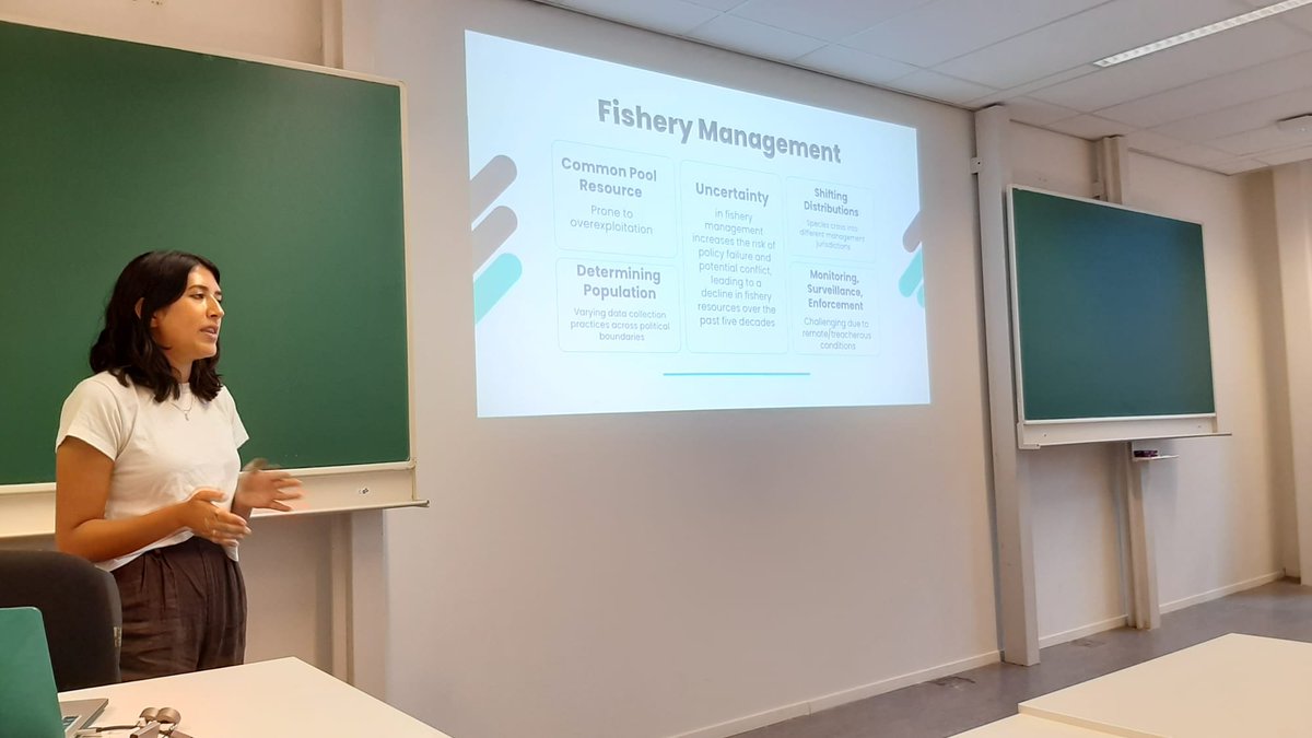 Today Evelyn Roozee gave an excellent presentation on her future work and PhD on trust, control and risk in transboundary fisheries management. Followed by rich discussions on management strategies, formal and informal rules and communication styles <a href="/com_wur/">Strategic Communication, Wageningen University</a> <a href="/mcgillu/">McGill University</a> <a href="/WUR/">Wageningen U&R</a>