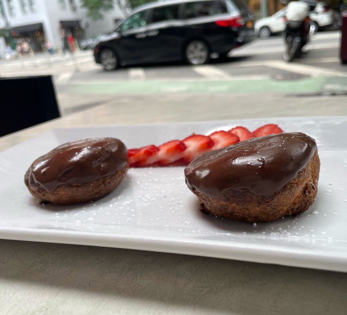 Start your week right with a tasty treat — how about these chocolate cream puffs made by our wunderkind pastry chef Daron? If you like eclairs, you’ll love these. Bon appetit! 
#mannysbistro #dessert #desserts #nyc #newyorkcity #newyork #nomnom #newyorknewyork #chocolate #uws