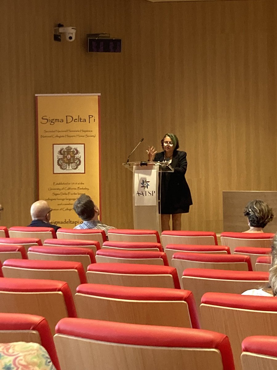 Disfruté muchísimo el primer anual recital de poesía patrocinado por <a href="/SigmaDeltaPi/">Sigma Delta Pi</a> en #aatsp23. ¡Hasta la próxima! <a href="/AATSPglobal/">AATSP</a>