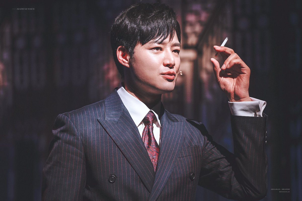 230622 뮤지컬 비스티 스페셜 커튼콜 [ 마담은 알아 ]

마담에게 뒤에 승우 표정 좀 보라고 전해주세요🥹 

#조성태 #김종구