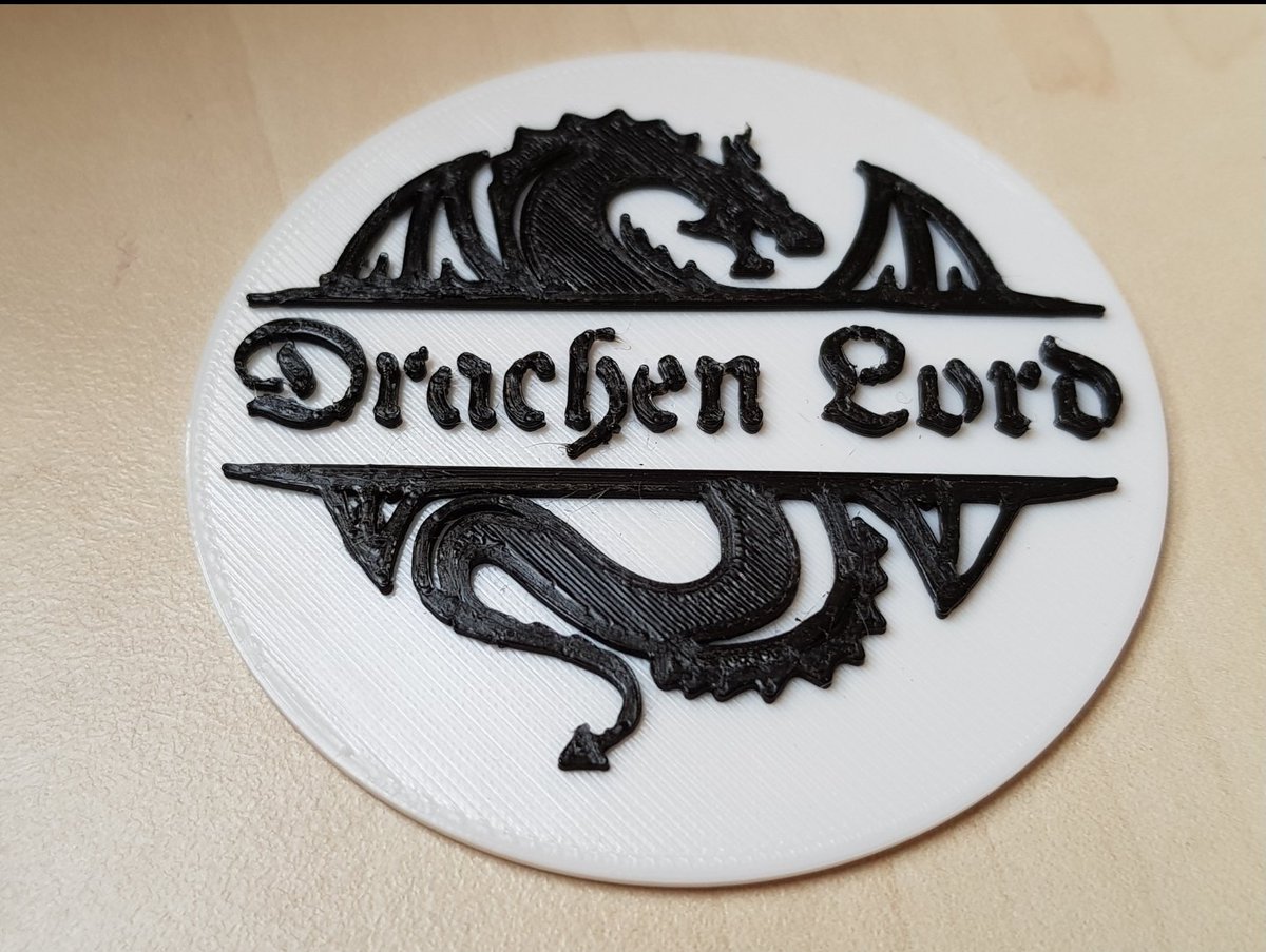 useldinger's tweet image. Hallo Reini, ich habe deine Idee mit dem 3D-Druck Logo mal aufgenommen... Details gehen doch in Ordnung, weiß gar nicht was du hast. Bissle feintuning und läuft...
Ich glaube, ich gehe in Produktion haha

#Drachenlord