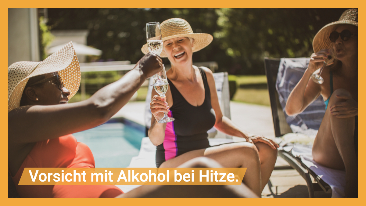 Alkohol_Limit's tweet photo. #Alkohol belastet den #Kreislauf bei #Hitze zusätzlich. 🥵 Durch die Wärme erweitern sich eure Blutgefäße und der #Blutdruck sinkt – dasselbe bewirkt Alkohol. Wenn man bei Hitze Alkohol trinkt, sinkt der Blutdruck durch den doppelten Effekt noch weiter und man fühlt sich schlapp. https://t.co/Y8MaLd9KGk