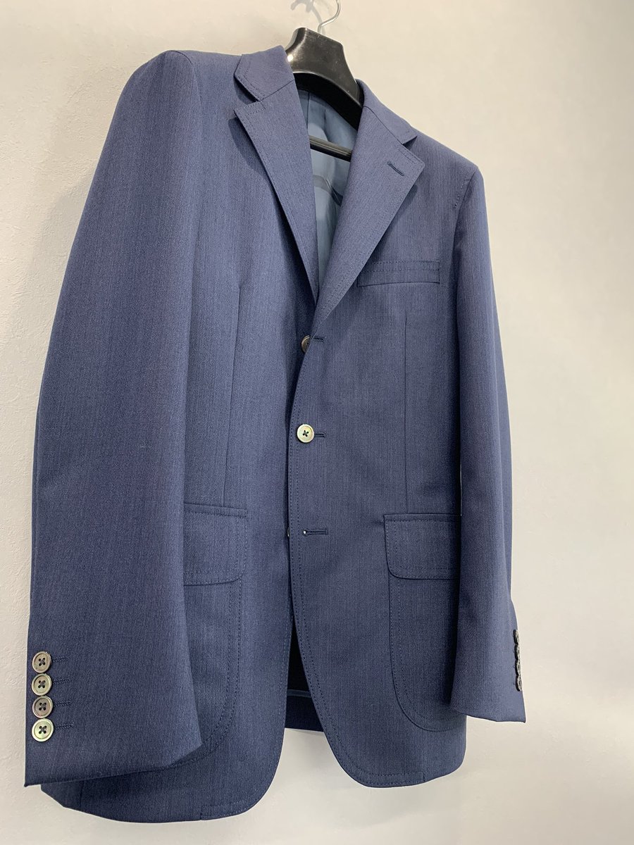 tailorsuzuki's tweet image. HARRISONS of EDINBURGH 〜FRONTIER
創業160年を迎えるハリソンズ。英国らしいしっかりとした打ち込み（300g平織）に、強い張りや腰が特徴です今なら160周年記念の織ネームが付きます！
#ハリソンズオブエジンバラ #ハリソンズ #harrisonsofedinburgh  #ordersuit #tailorsuzuki #創業160周年