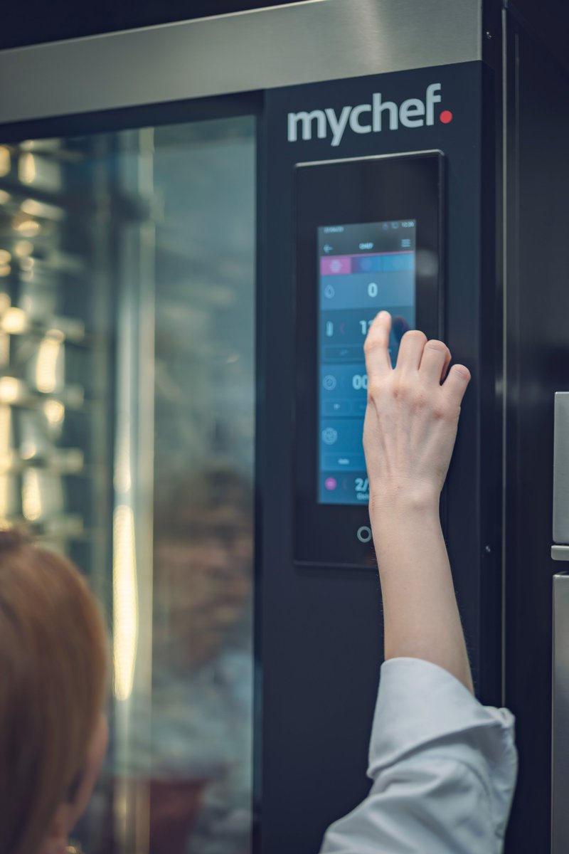 Personalizar tus recetas en iCook es sencillo e #intuitivo gracias al #modoChef que opera en base a sistemas de cocción inteligentes. En el #paneldecontrol, te permite ajustar los parámetros en modo convección, mixto o vapor para conseguir siempre los mejores resultados.