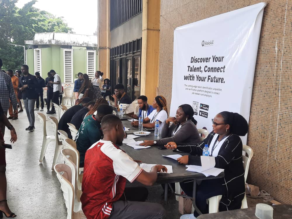 Blakskill1's tweet photo. More pictures from the just concluded Halftime Conference and Job Fair.
#halftimeconference #blakskill #Jobs #interview #Cv #jobopportunity #HRSocialHour https://t.co/X2wrFucDR8