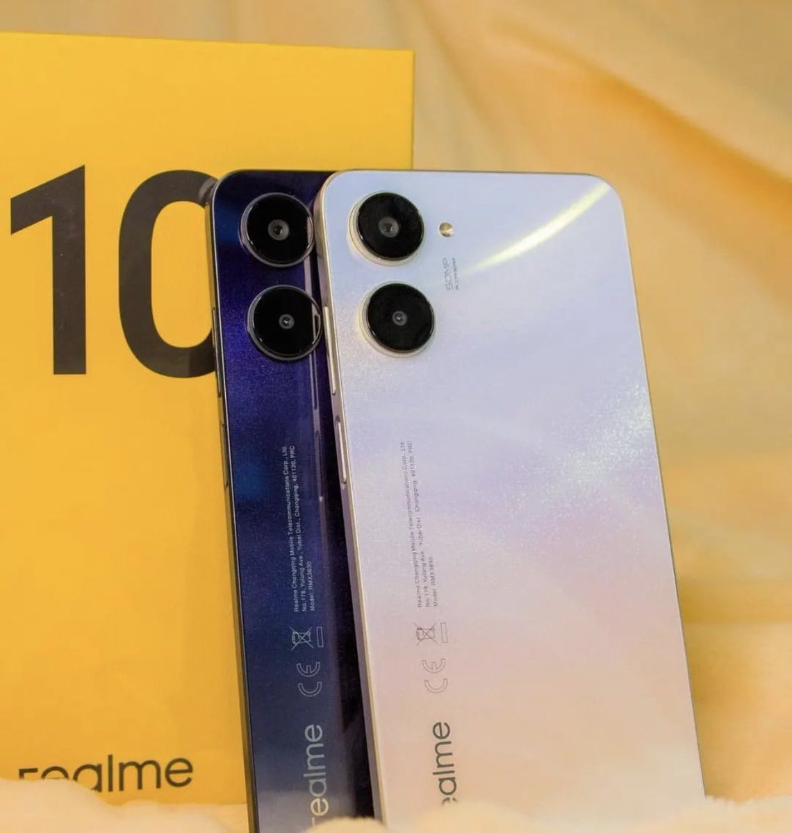 Realme 10

Display - 6.4 inch ,Super Amoled, 90Hz 
Android 12
Chipset -Helio G99
8GB+256GB
Main camera-50MP+2mp
Selfie -16mp
Side mounted fingerprint 
5000 mAh battery
33W charging speed 

Kshs 30,990