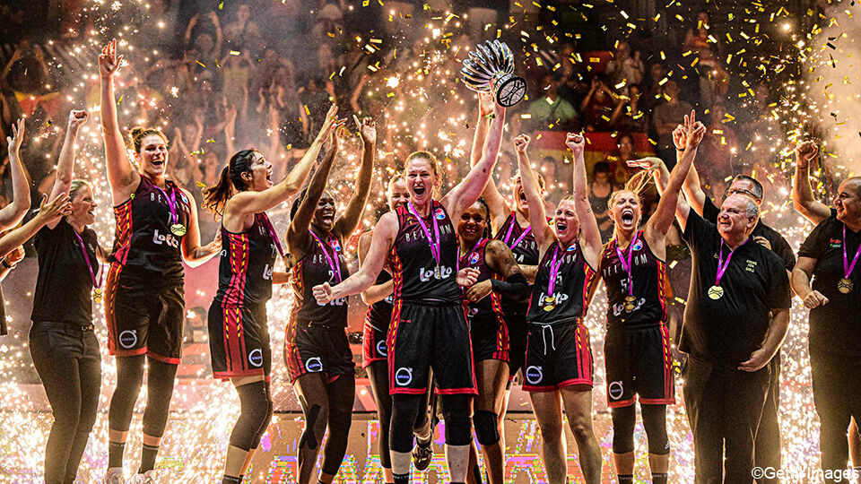 VanlaerArne's tweet photo. De échte gouden generatie. 
https://t.co/JXH6yQW5Dw
#ek2023
#basketball #belgiancats https://t.co/FtEaWEdV8t