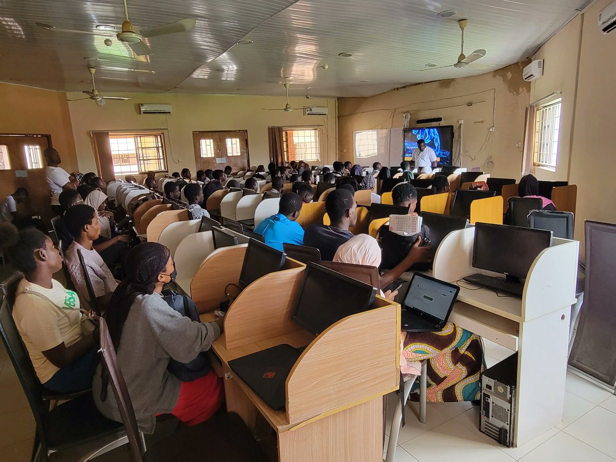 Hackathon Africa tweet media