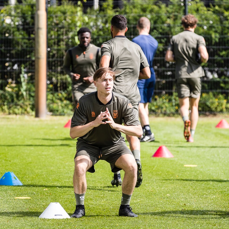 WillemII's tweet photo. 𝗘𝗘𝗥𝗦𝗧𝗘 𝗧𝗥𝗔𝗜𝗡𝗜𝗡𝗚
Donderdag, 10.30 uur!
#SeasonPreps⚡️