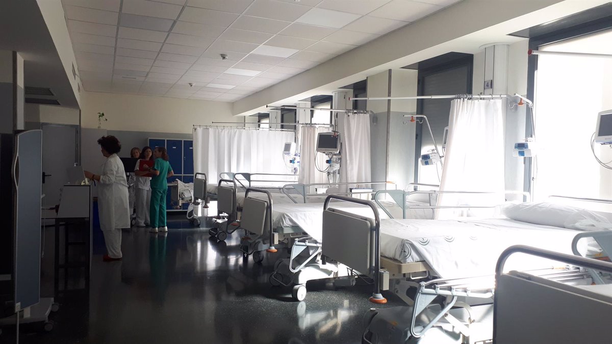 DiarioHuelva's tweet photo. ➡ EN PORTADA | El SAS suspende citas en Neurología a pacientes que llevan 15 meses en lista de espera por falta de especialistas en #Huelva
@SaludConsumoHu @saludand @somosONUSAP
https://t.co/UKHkNfhk8K https://t.co/DTFSTIJBfD